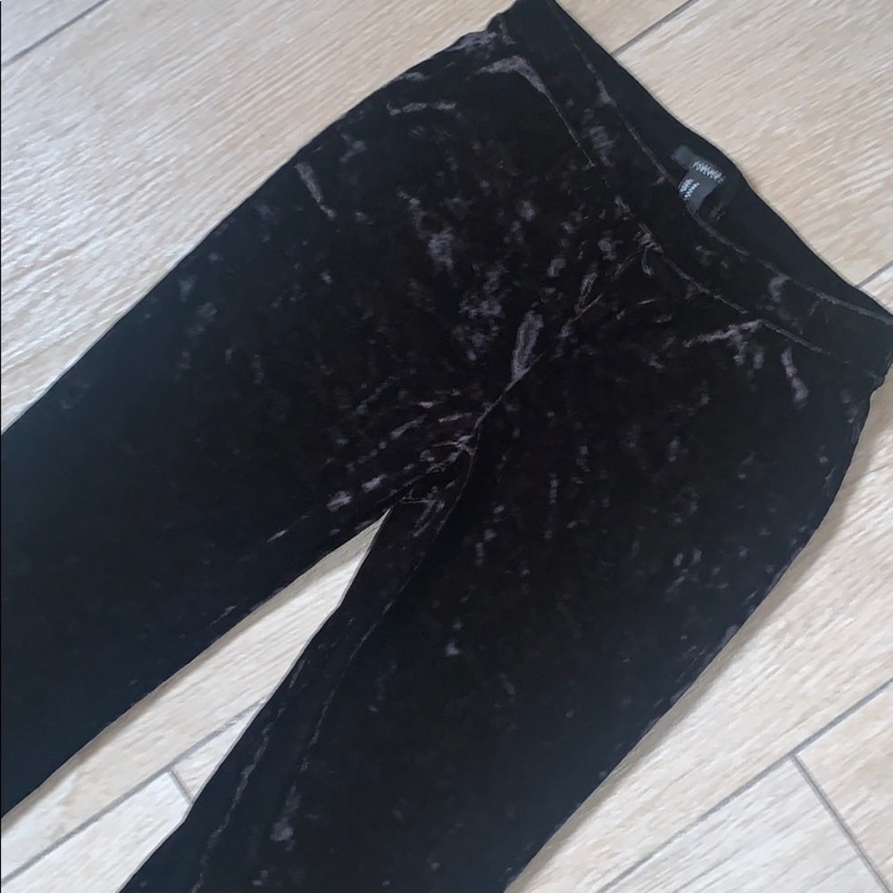 Forever21 - Picture 2 of 5
